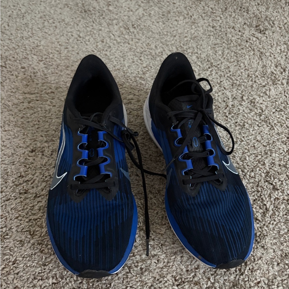 Nike Men's Black and Blue Athletic Running Shoes